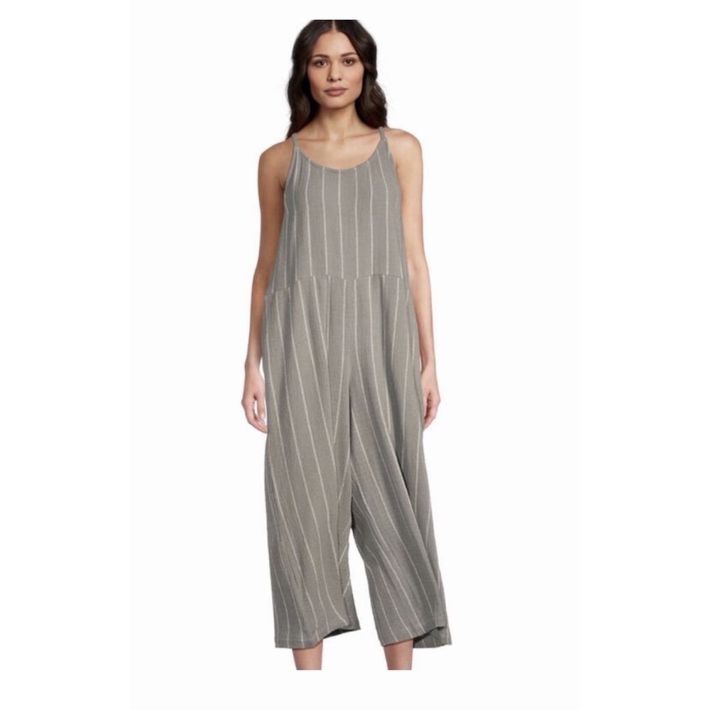 World Market Jumpsuit S/M Womens Gray Green Halter Wide Leg Cropped Striped Q6-1
